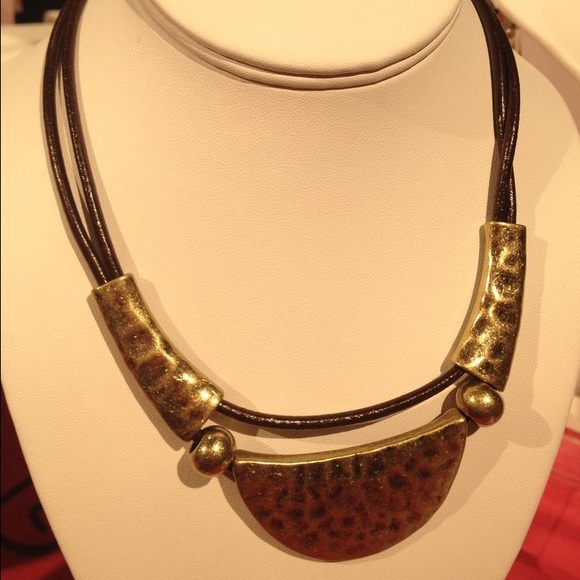 Premier design necklace artisan