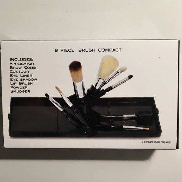 8 PIECE BRUSH COMPACT