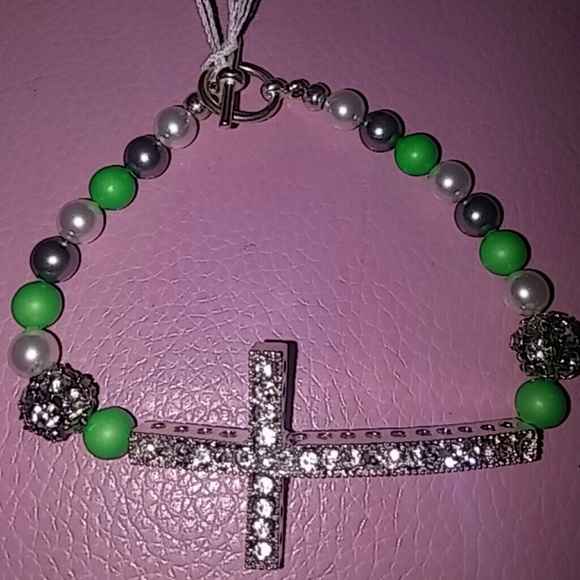 Side cross bracelet