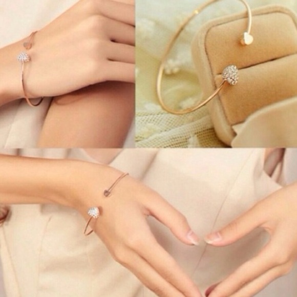 💕Heart Bracelet Bangle - Picture 2 of 2