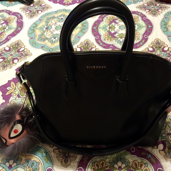 🚫RESERVED FOR TRADE🚫Black Givenchy bag