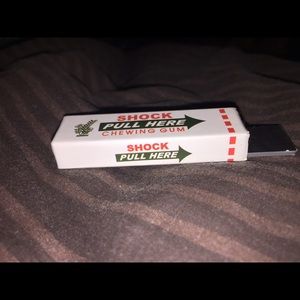 Shock gum awesome classic prank!😛
