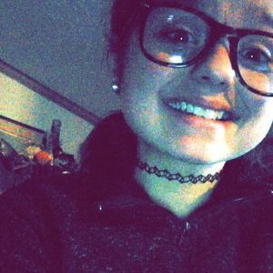 Meet your Posher, Chloe