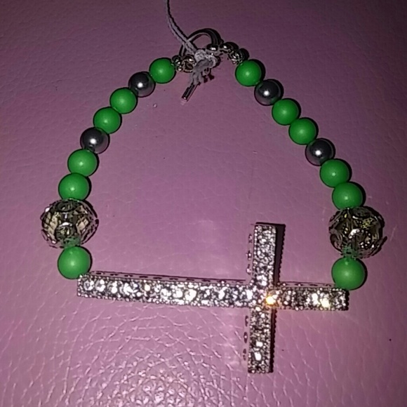 Side cross bracelet