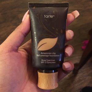 Tarte Amazonian Clay full coverage Foundation