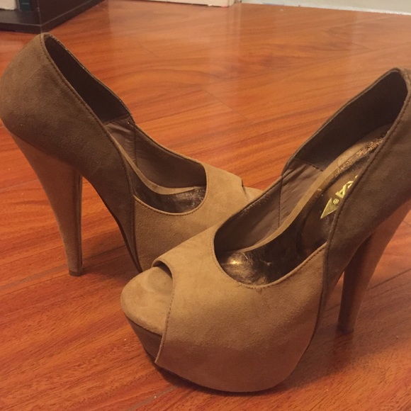 Brown/Tan Suede Platform Pumps