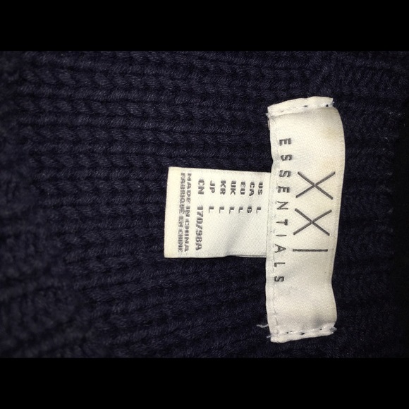 Sweater - Picture 2 of 2