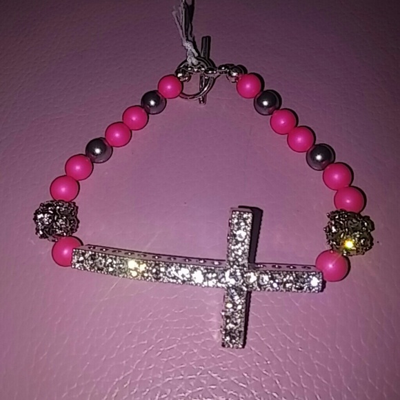 Side cross bracelet