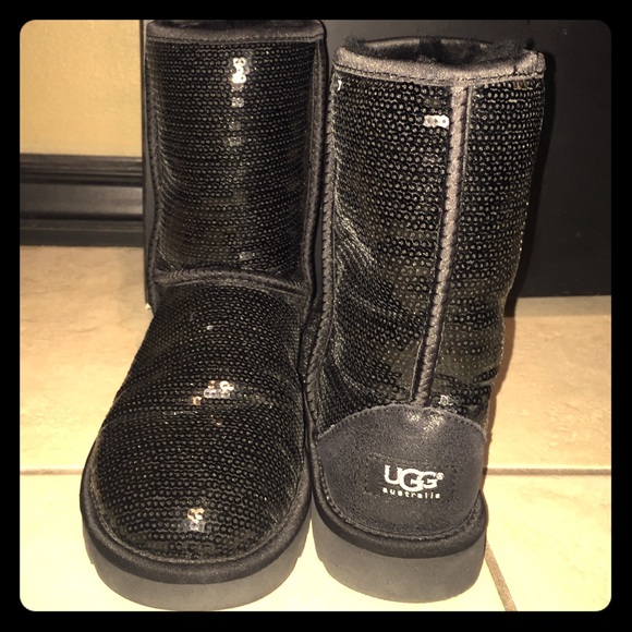 BRAND NEW!! UGG black classic sparkle boot