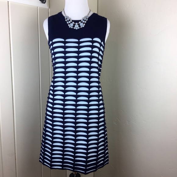 Romeo & Juliet Couture Dresses & Skirts - Romeo & Juliet Couture blue stretchy sheath dress