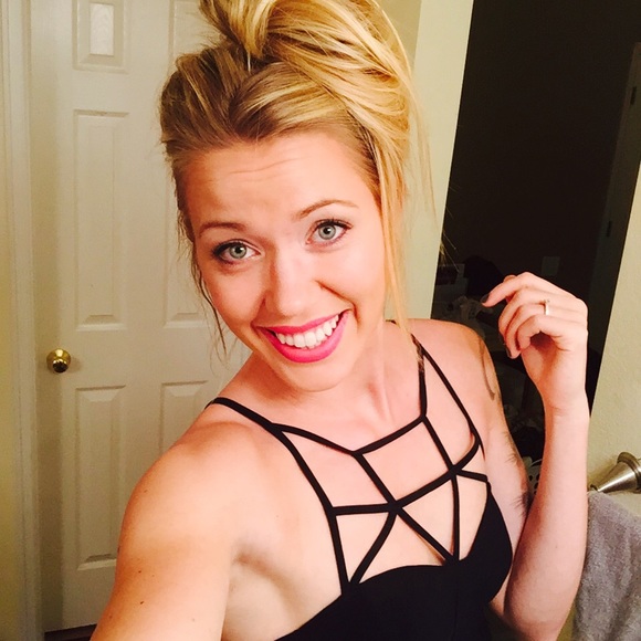 ๐meet your seller๐ - Picture 3 of 4