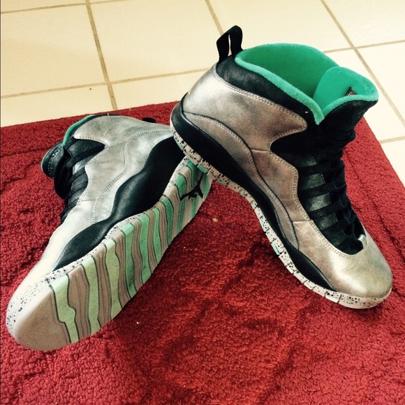 Jordan Retro 10 "Lady Liberty" Sz 11 30th Ani
