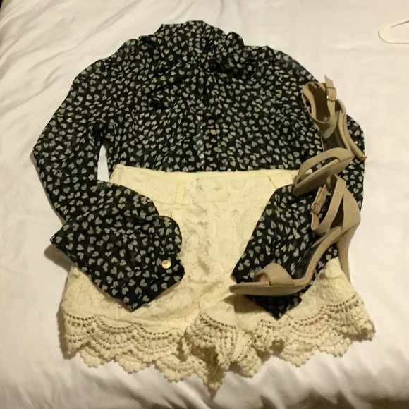 Black Pussybow Blouse