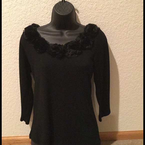 Rose Neckline Blouse 🌹