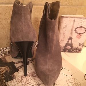 Gray booties. Size 7.