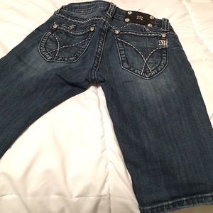 Miss Me Capris. Size 27.