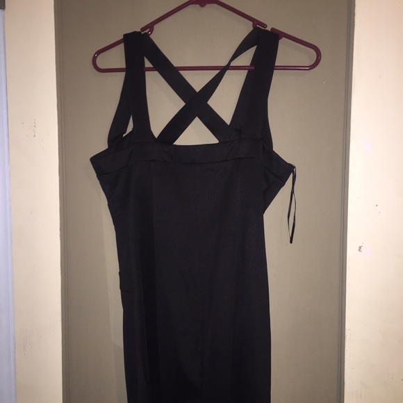 SOLD :) NWOT, never worn black bodycon dress. - Picture 4 of 4