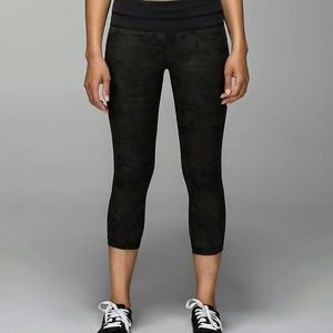 Lululemon crop pants