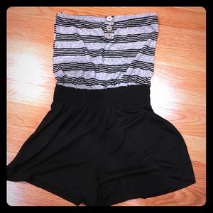 Strapless striped romper