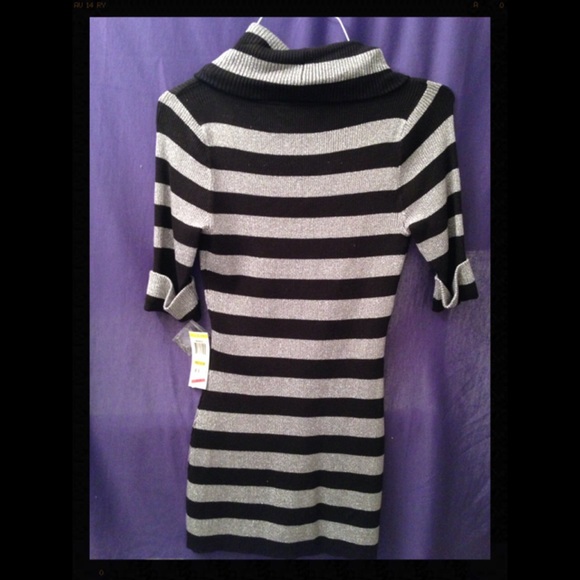 🎉 INC black and silver turtle neck with pockets - Picture 2 of 3