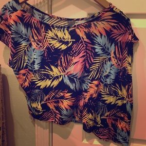 Leaf print high low crop top shirt