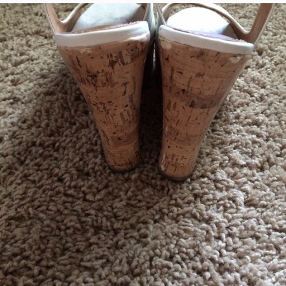 Peeptoe Slingback heels - Picture 3 of 4