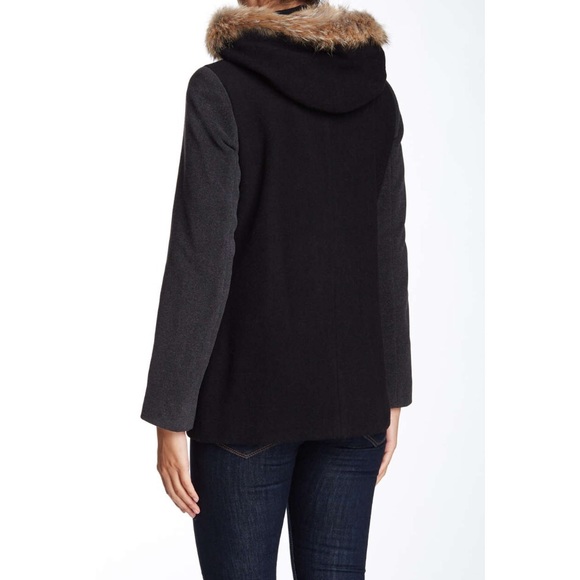 Andrew Marc Genuine Coyote Fur Wool jacket. - Picture 3 of 3