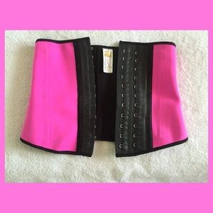 Ann Chery Size 32 Waist Trainer
