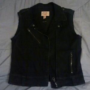 Levi's Black Demin Vest