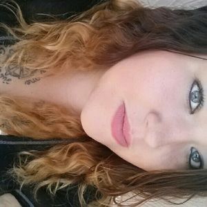 Meet your Posher, Tawni