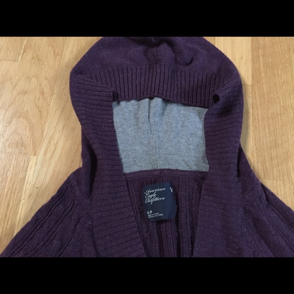 American Eagle Sweater - Picture 3 of 3