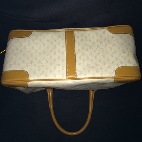 90's Gucci Monogram Handbag - Picture 2 of 4