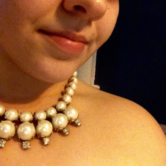 J. Crew pearl and crystal statement necklace - Picture 4 of 4
