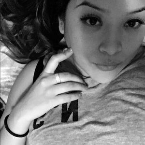 Meet your Posher, Yadira