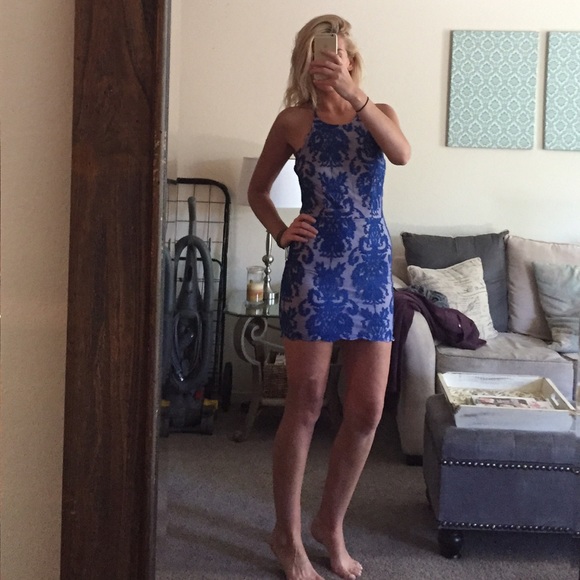 Dress - Picture 4 of 4