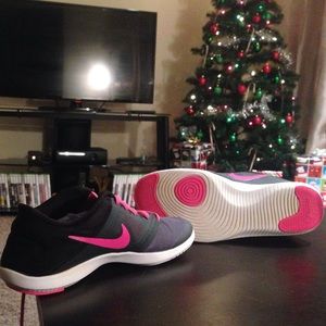 Nike Women's Shoes Black + Pink