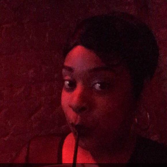 Meet your Posher, Jenny - Picture 1 of 1