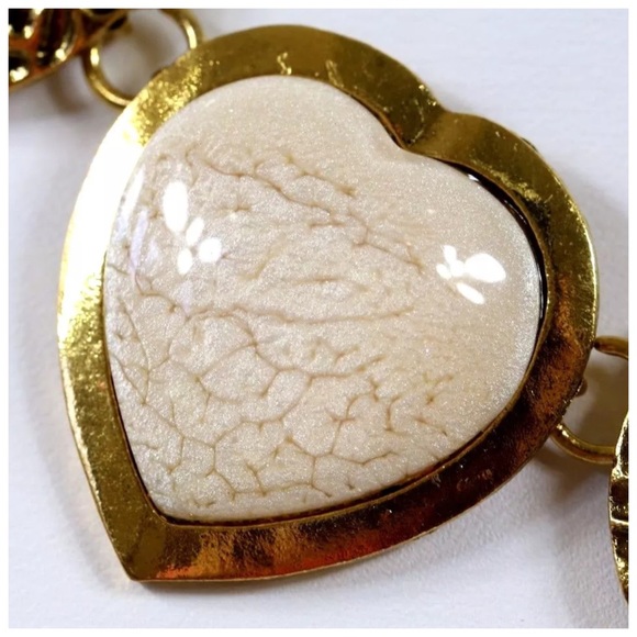 ‼️LAST CALL PRICE FIRM Ivory Gold Heart Necklace - Picture 3 of 4