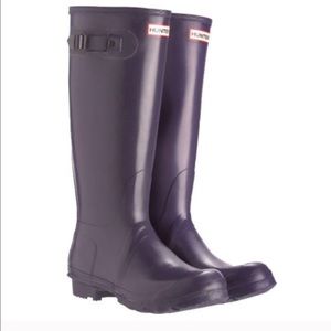 Tall hunter boots