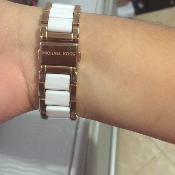 Michael Kors Women's Watch - Picture 2 of 4