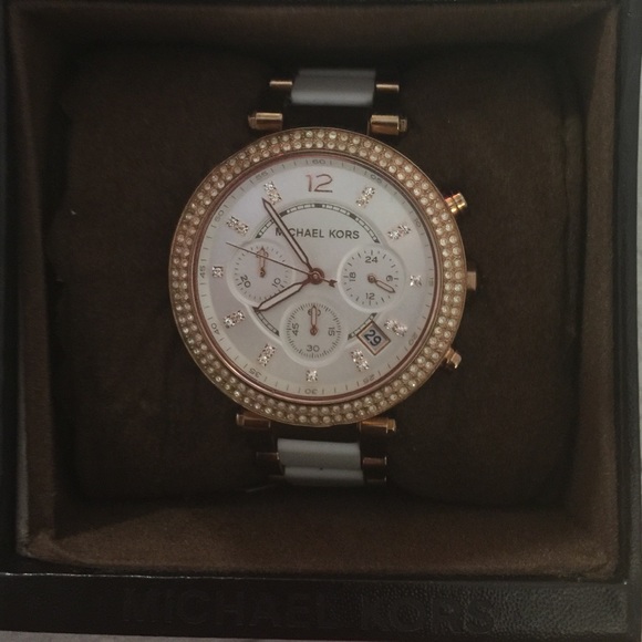 Michael Kors Women's Watch - Picture 4 of 4