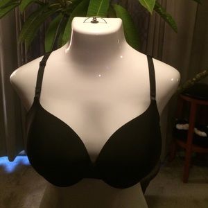 VICTORIA'S SECRET BRA -SIZE 38DD.