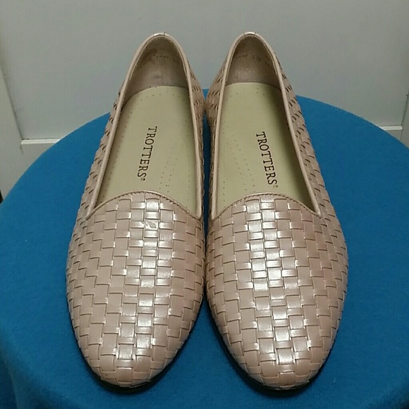 Trotters Pink Shoes