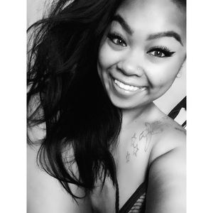 Meet your Posher, Salina