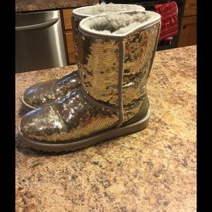 Womens silver sparkle Uggs size 9