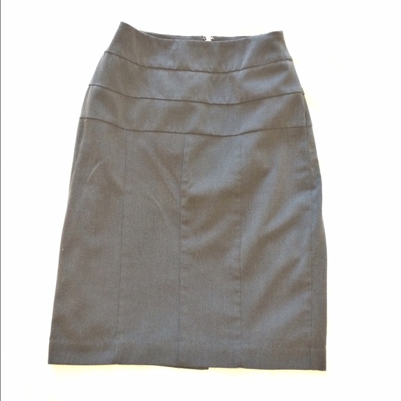 Gray pencil skirt