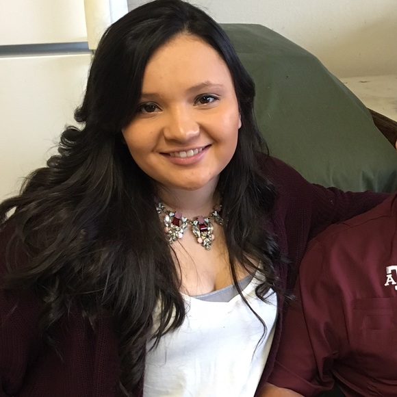 Meet your Posher, Jessica - Picture 1 of 1