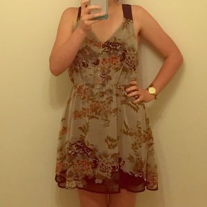 ❤️❤️❤️Asian inspired dress with lace back detail