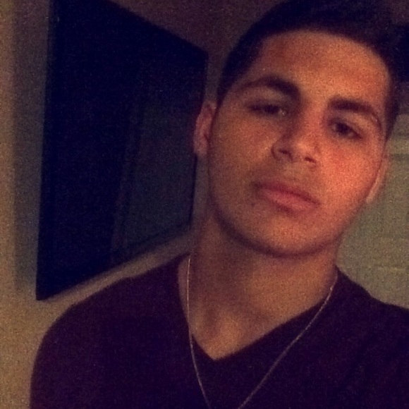 Meet your Posher, Luis - Picture 1 of 1