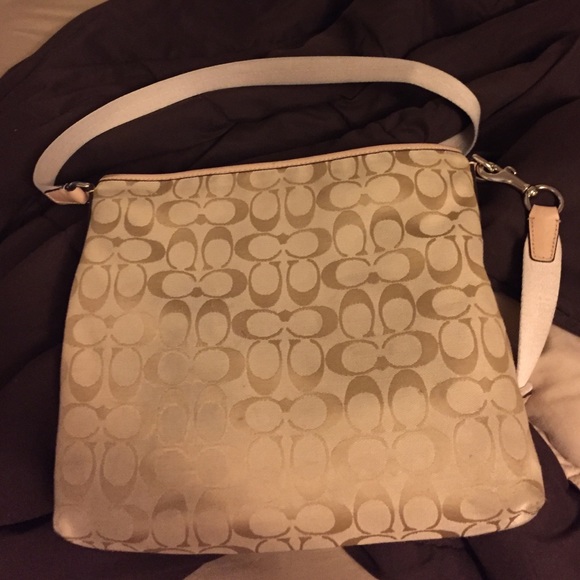 Coach purse!! - Picture 3 of 3